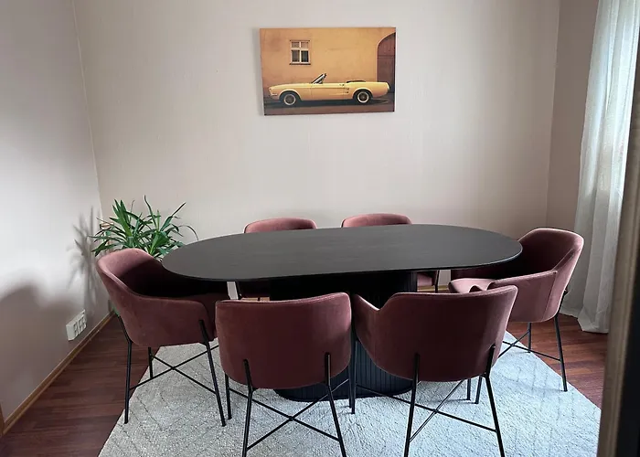 Bedroom Close To City Center Séjour chez l'habitant